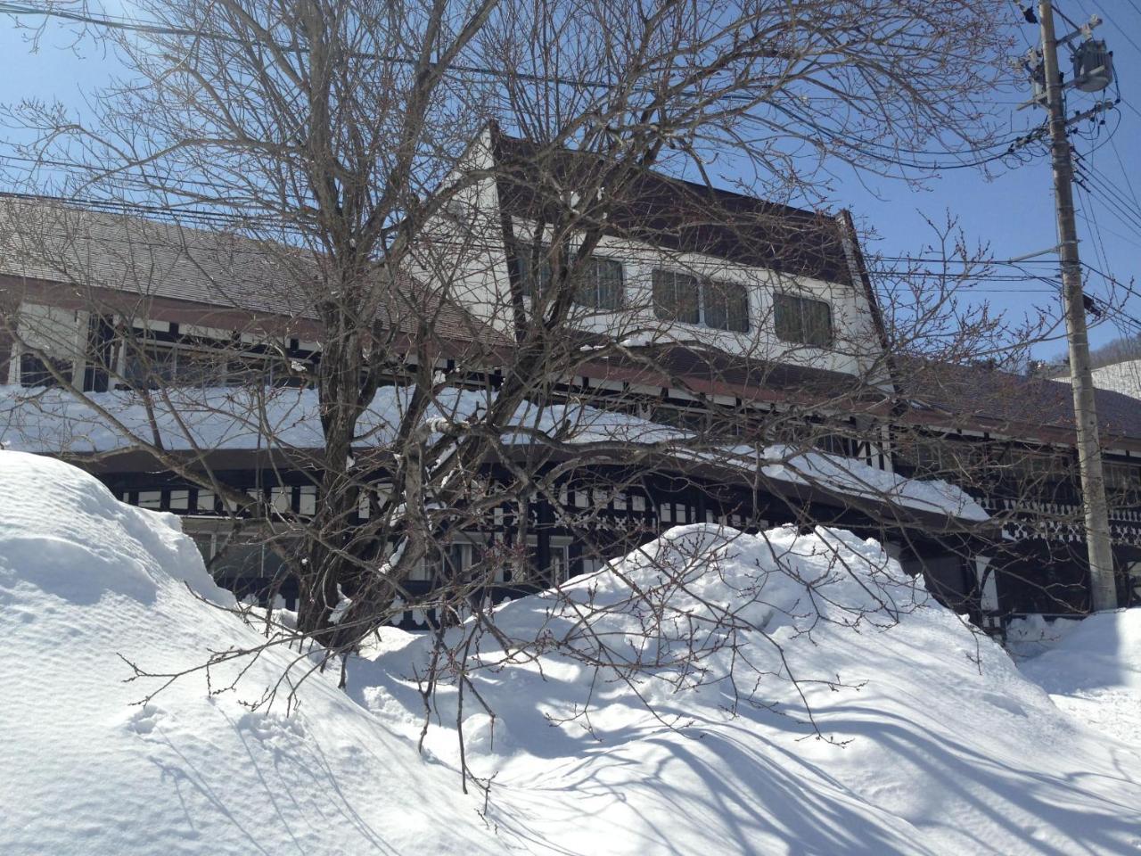 Ski-In, Ski-Out Iwatake Apartments Hakuba Exteriér fotografie