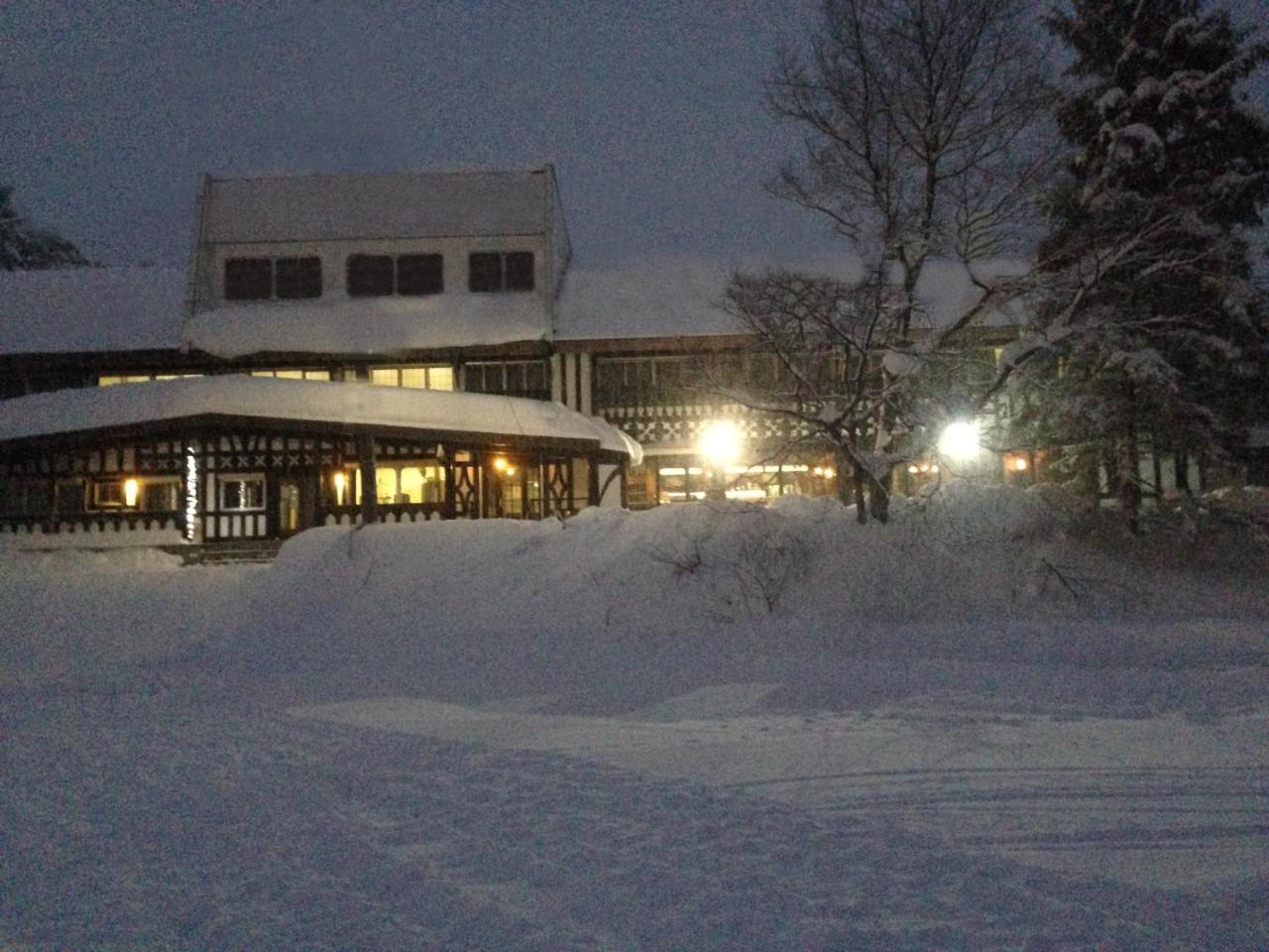 Ski-In, Ski-Out Iwatake Apartments Hakuba Exteriér fotografie